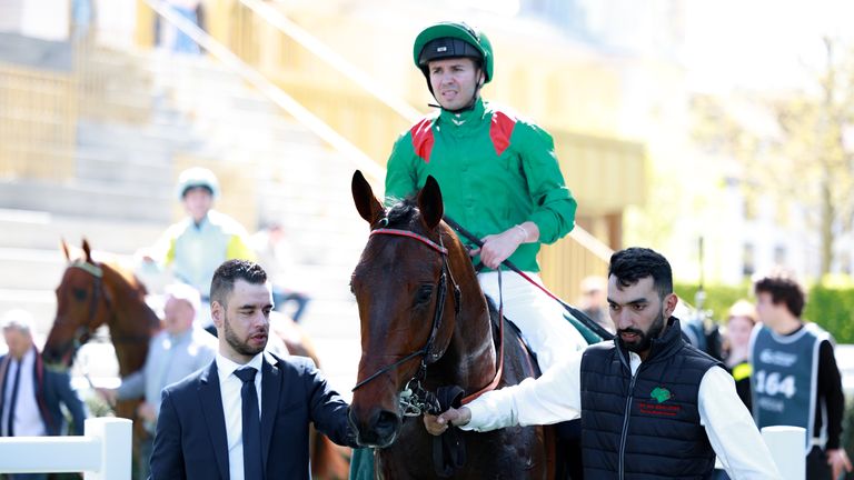 Daryz (M. Barzalona, wins Prix Juigne at ParisLongchamp, France, 06/04/2025, photo: Zuzanna Lupa