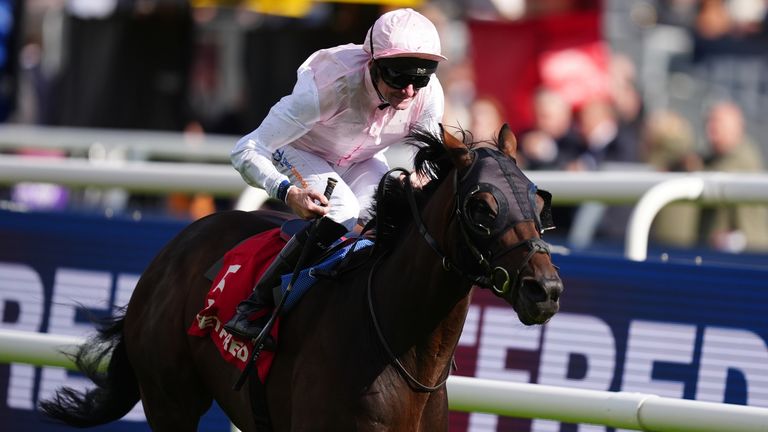 Sweet William, ridden by Robert Havlin, wins the Doncaster Cup