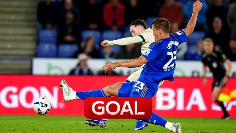 Macaulay Langstaff scored in the 90th minute as Millwall equalised late on against already relegated Leicester City to boost their hopes of automatic promotion.