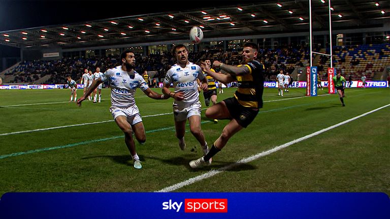 Jesse Dee made a 'miracle play' to setup an easy try for Scott Galeano against Toulouse
