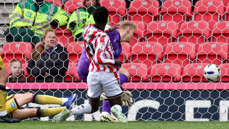 Stoke City's Jesurun Rak-Sakyi scores his side's equalising goal to make it 1-1