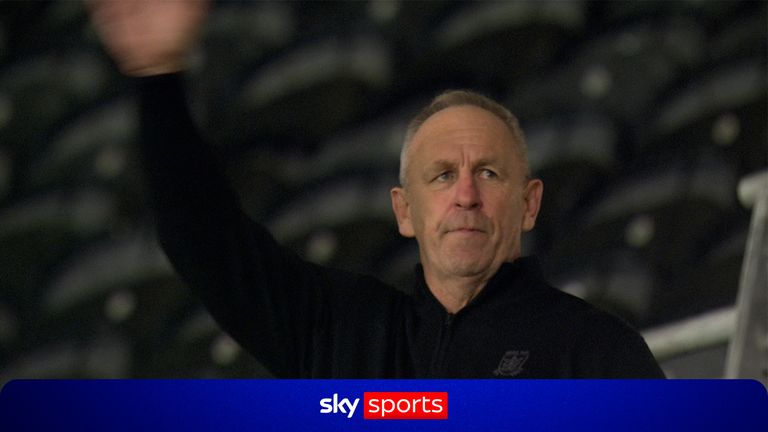 Fans and players show their support  for John Cartwright in response to his  Hull FC termination