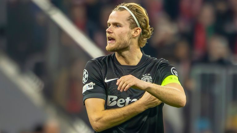 Morten Hjulmand in action for Sporting against Bayern Munich in the Champions League