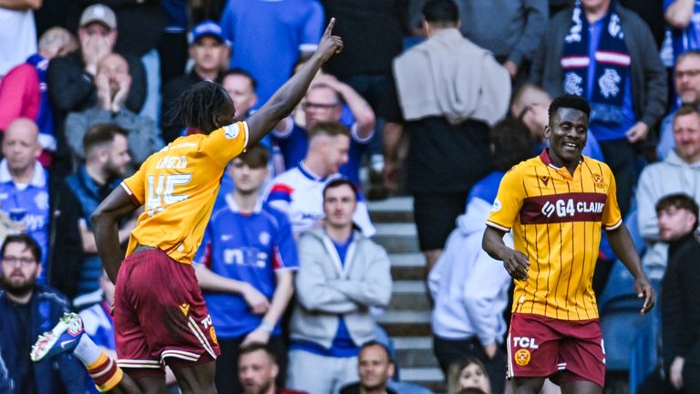 GLASGOW, SCOTLAND - APRIL 26: Motherwell's Emmanuel Longelo celebrates after scoring to make it 3-2 during a William Hill Premiership match between Rangers and Motherwell at Ibrox Stadium, on April 26, 2026, in Glasgow, Scotland. (Photo by Rob Casey / SNS Group)