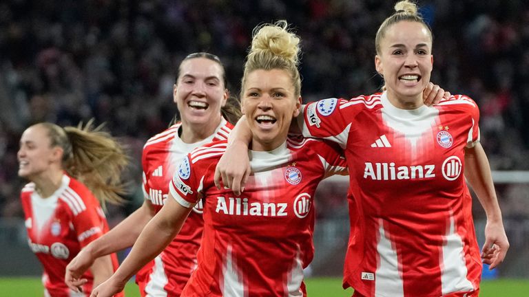 Bayern's Linda Dallmann, third left, celebrates after she scores her side's winner against Man Utd