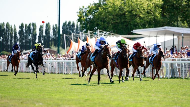 My Highness (C. Demuro) wins Sumbe Prix du Calvados Gr. 2 in Deauville, France, 24/08/2025, photo: Zuzanna Lupa