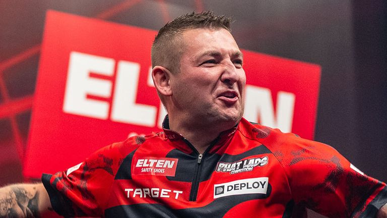 Nathan Apsinal won four-straight legs from 5-4 down to win the German Darts Grand Prix title