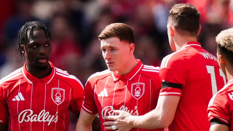 Nottingham Forest's Elliot Anderson following a moments applause in memory of his Mum, Helen Anderson