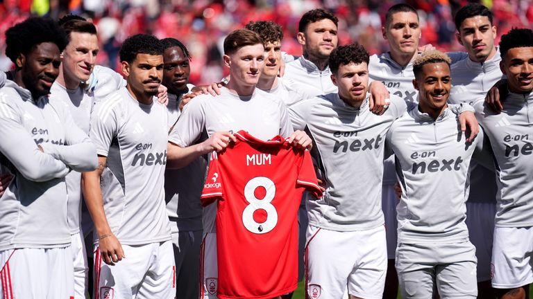 Nottingham Forest's Elliot Anderson following a moments applause in memory of his Mum, Helen Anderson