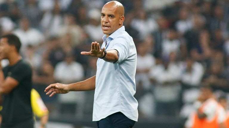 Pepa coach of Cruzeiro reacts during a match between Corinthians and Cruzeiro as part of Brasileirao 2023