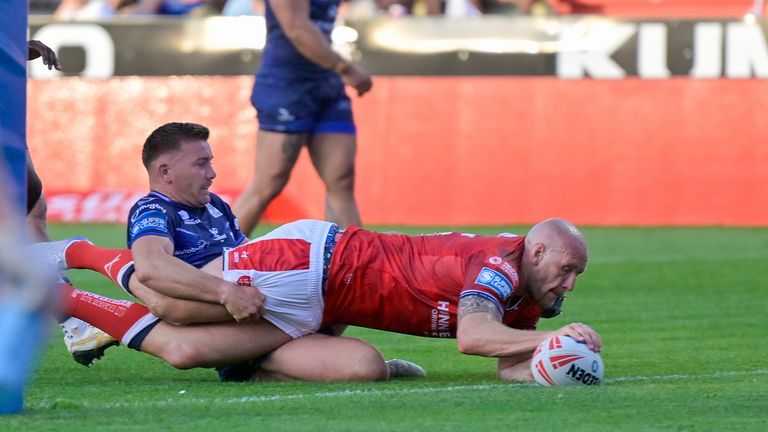Picture by Fabrice Rodriguez/SWpix.com - 17/04/2026 - Rugby League - Betfred Super League Round 8 - Toulouse Olympique v Hull KR - Stade Ernest-Wallon, Toulouse, France - Try by Hull KR's Dean Hadley