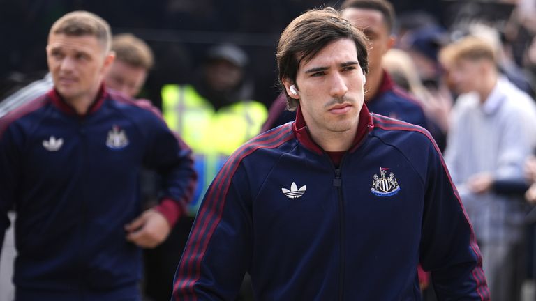 Sandro Tonali arrives Selhurst Park ahead of Crystal Palace vs Newcastle United