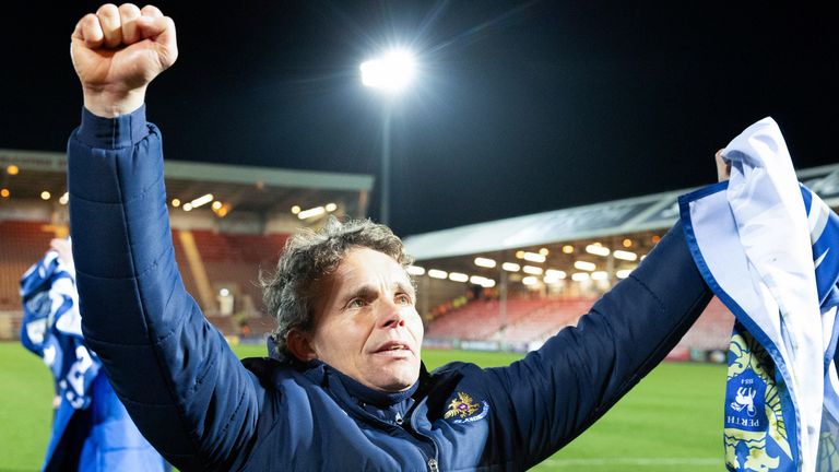 DUNFERMLINE, SCOTLAND - APRIL 21: St Johnstone head coach Simo Valakari celebrates after winning the Scottish Championship title during a William Hill Championship match between Dunfermline Athletic and St Johnstone at KDM Group East End Park, on April 21, 2026, in Dunfermline, Scotland. (Photo by Mark Scates / SNS Group)