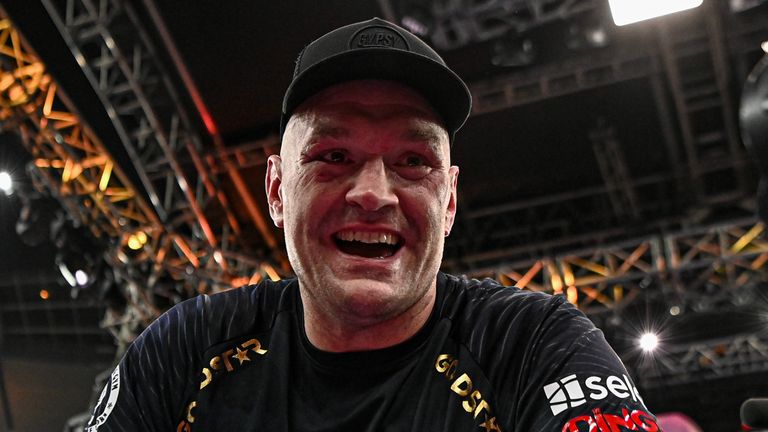 BOXXER FURY v MAKHMUDOV 12-04-26.TOTTENHAM HOTSPUR STADIUM.PIC CREDIT CHRIS DEAN FOR BOXXER.(PICS FREE FOR EDITORIAL USE ONLY).THSON FURY CELEBRATES HIDS WIN  AGANST Arslanbek Makhmudov