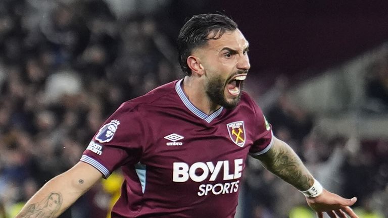 West Ham thrashed Wolves with Taty Castellanos at the double