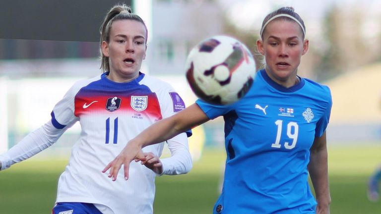 Saedis Heidarsdottir is put under pressure by Lauren Hemp