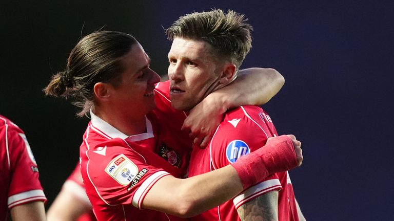 Wrexham edge out Oxford to climb back into sixth