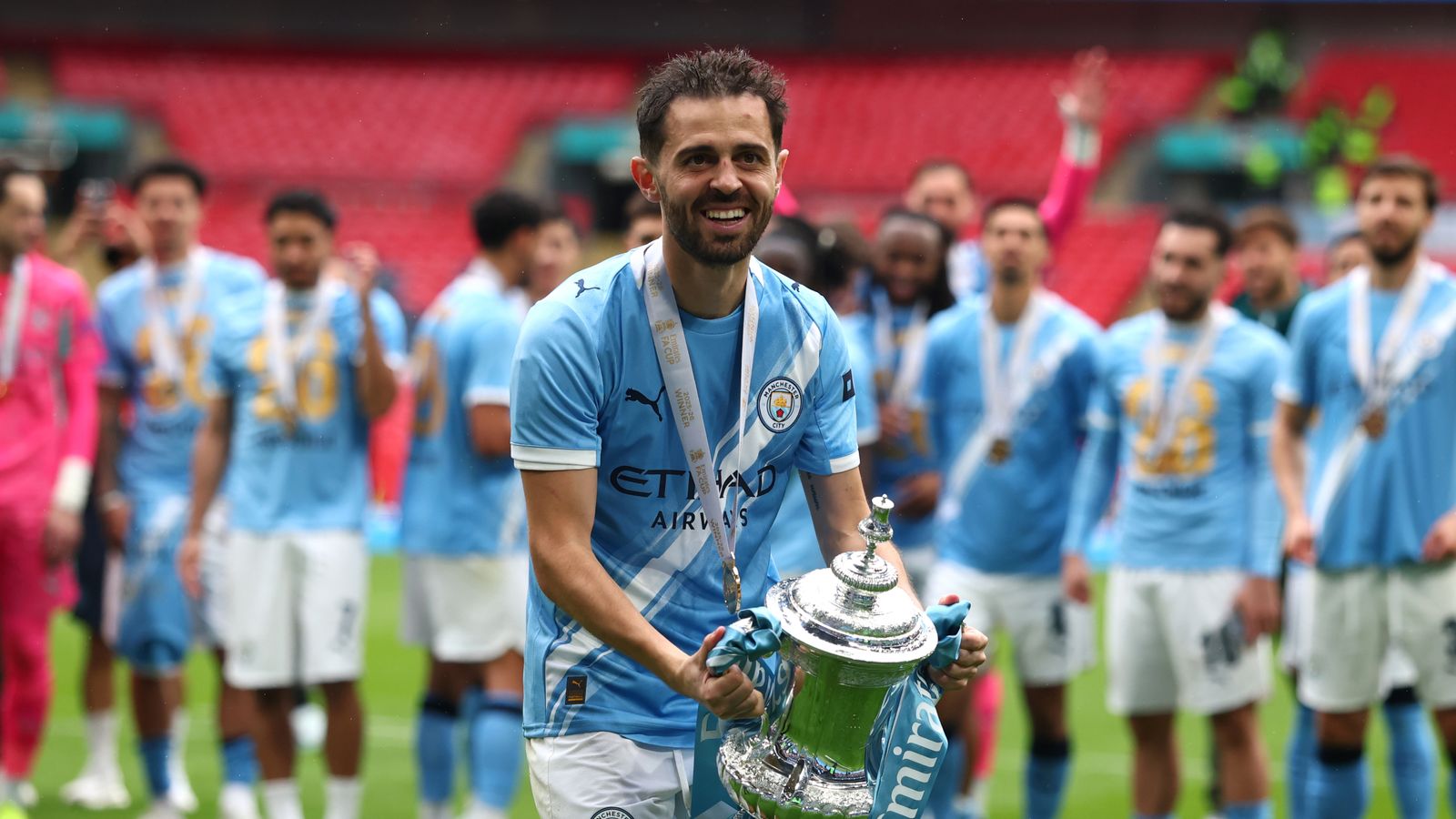 Bernardo Silva is doing the annual Barcelona dance again