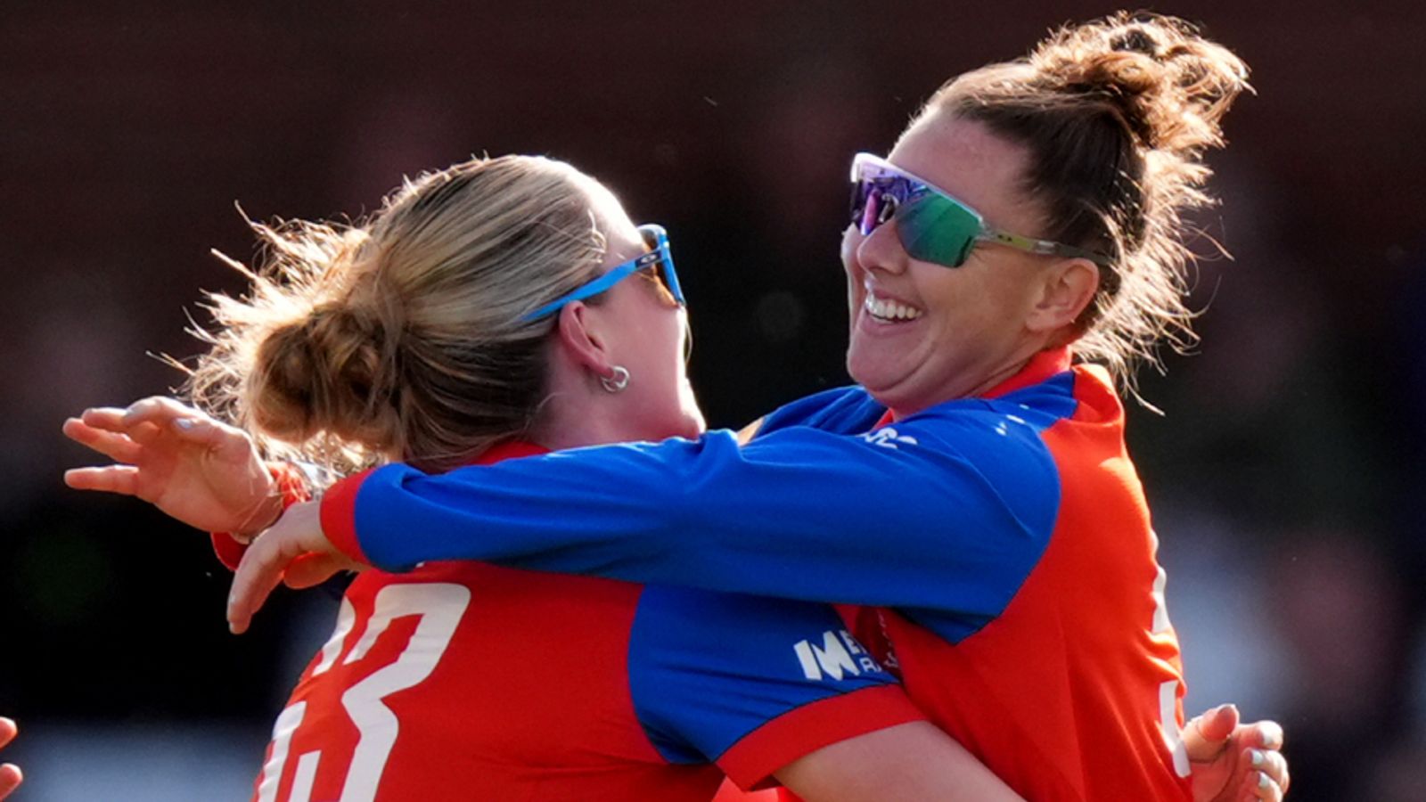 England vs India, second women's T20: Match updates, videos, reaction and analysis as Charlie Dean's side  level three-match series