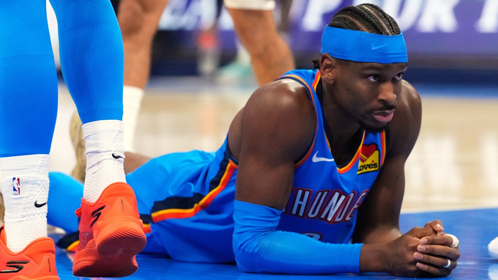 Shai Gilgeous-Alexander marca 30 pontos e Thunder empata série contra os Spurs — Basquete