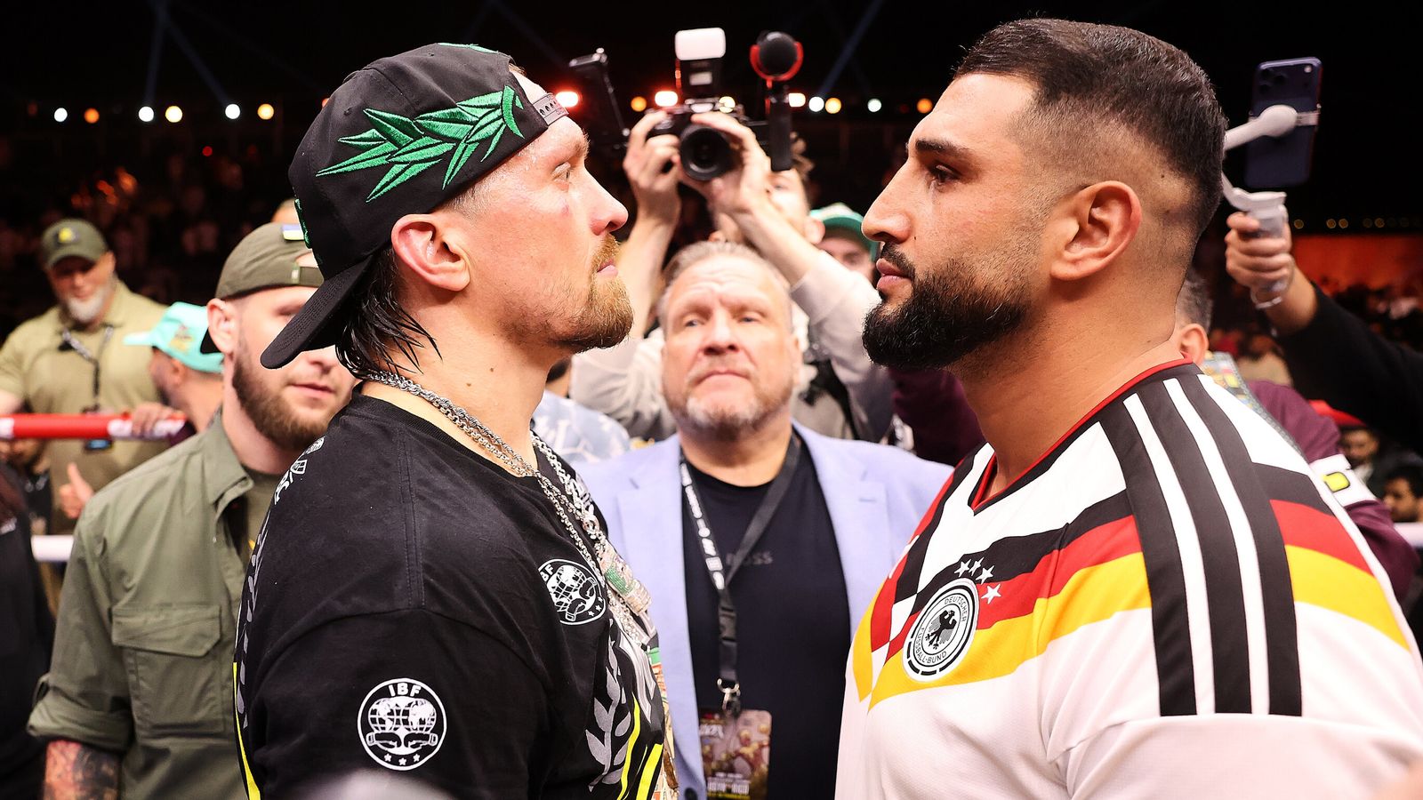 https://e0.365dm.com/26/05/1600x900/skysports-usyk-kabayel_7256899.jpg?20260524013226