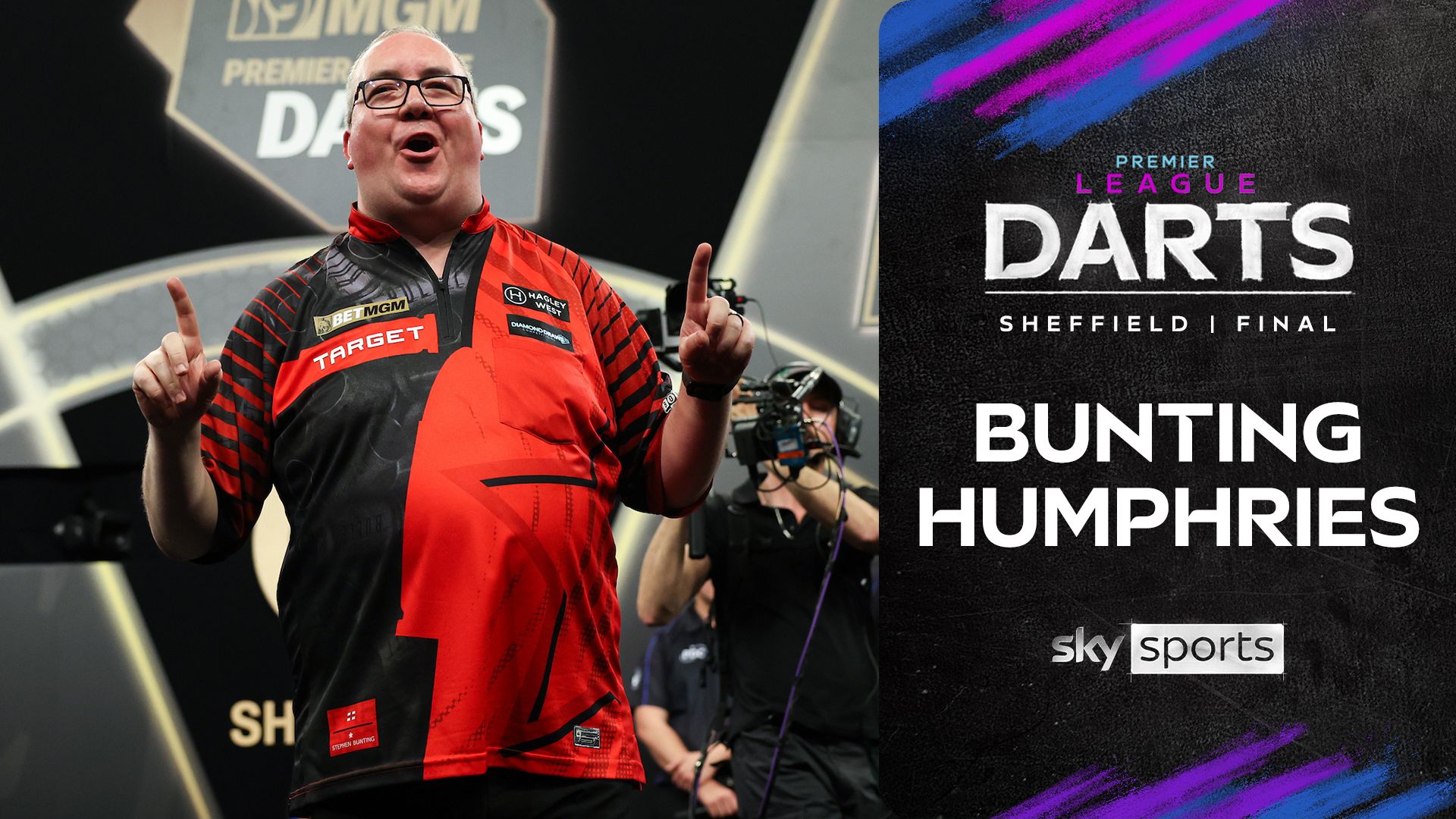 Bunting beats Humphries in Sheffield to end season with nightly win