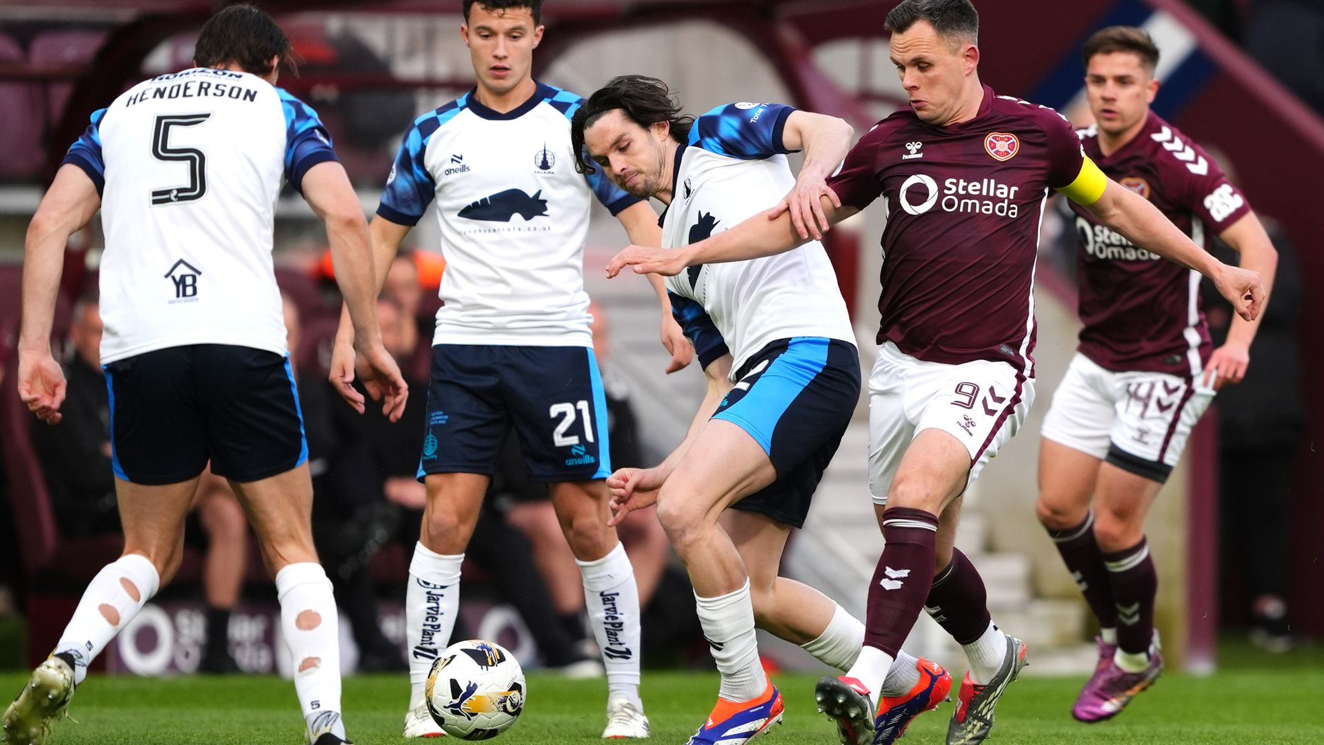 Celtic losing as Hearts eye title; Rangers also behind LIVE! 