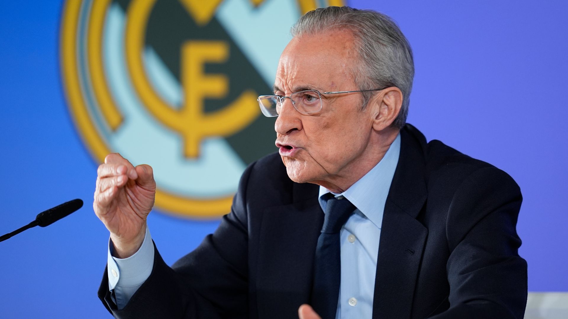 Perez back in the spotlight after astonishing press conference