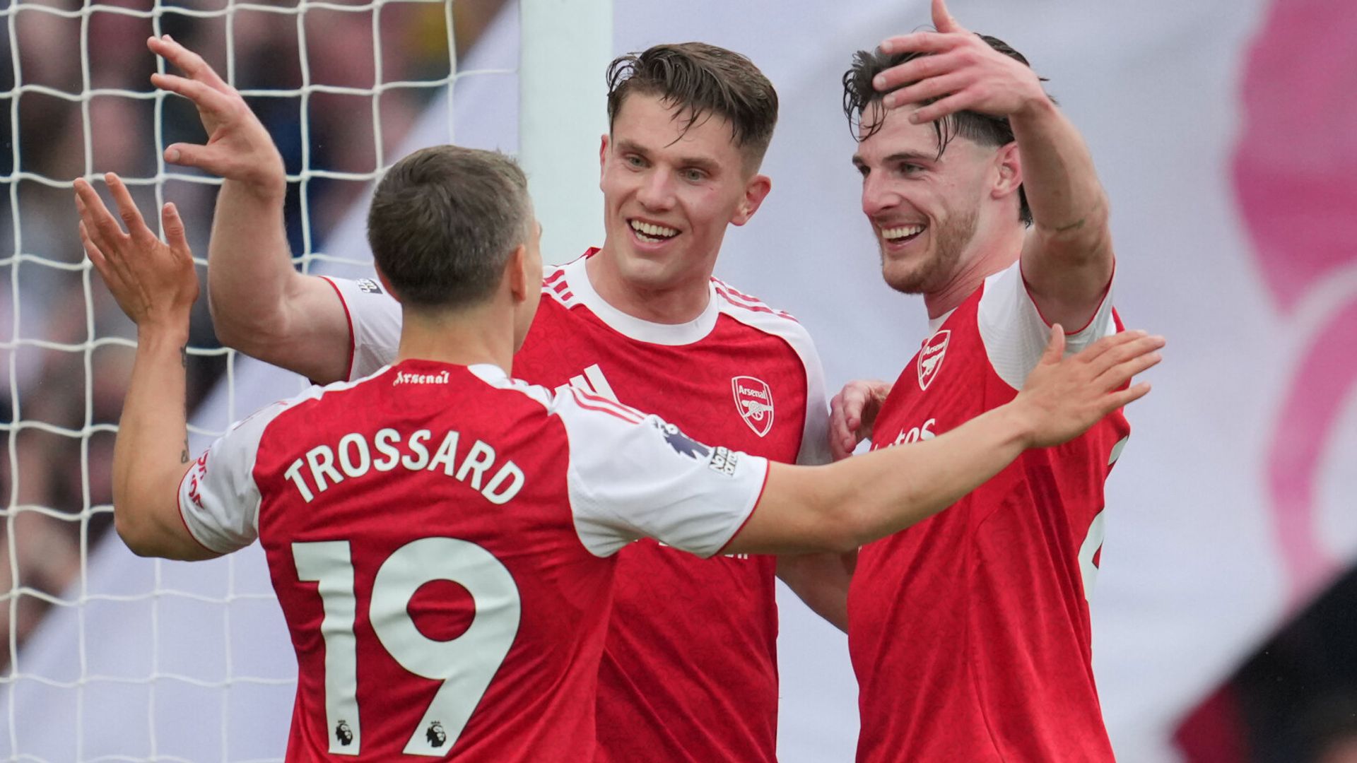 Carra: If Arsenal beat West Ham, they win the Premier League