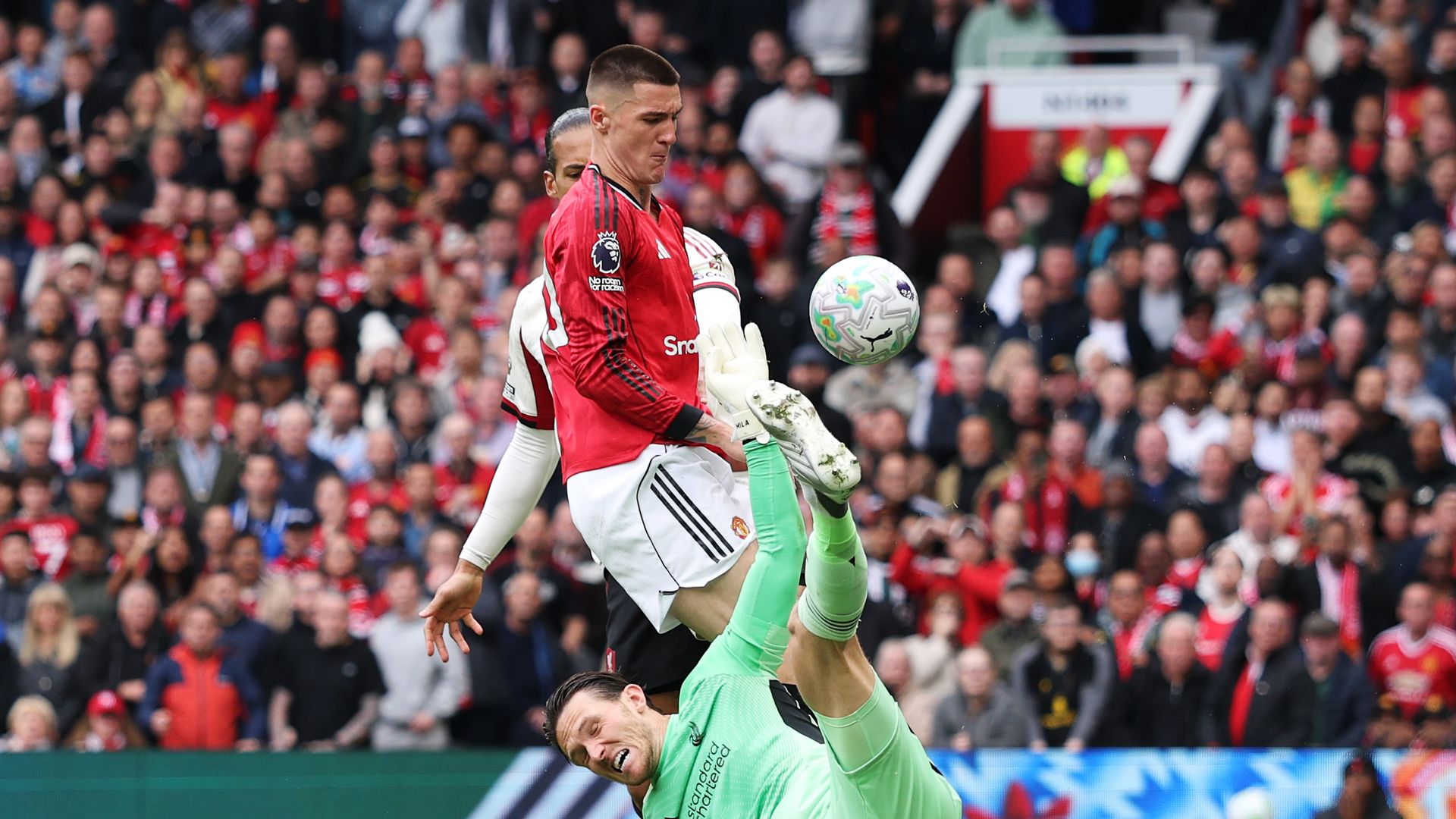 Webb: Sesko handled ball in Man Utd vs Liverpool - but VAR couldn't disallow it