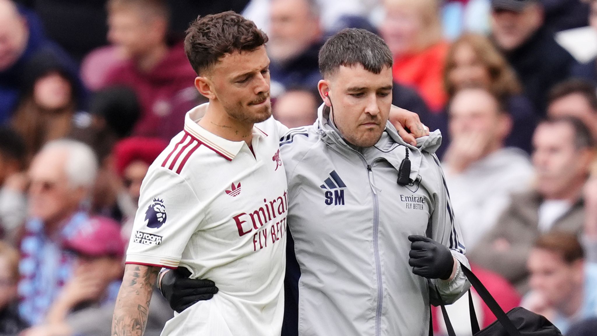Ben White injury: Arsenal and England defender a major doubt for World Cup as knee issue ends season