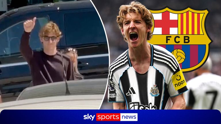 Footage as Anthony Gordon lands in Barcelona ahead of completing his five-year deal with the Spanish giants