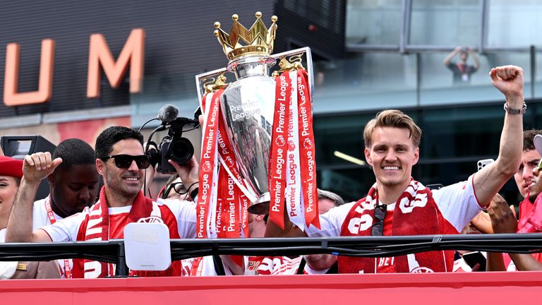 arsenal parade
