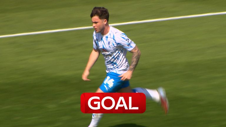 Barrow take early lead against fellow strugglers Newport!