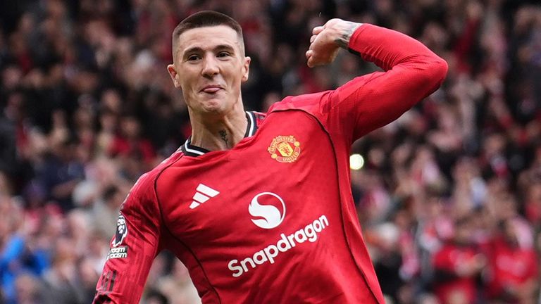 Benjamin Sesko celebrates after putting Manchester United 2-0 up against Liverpool