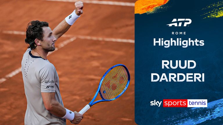 Highlights of Casper Ruud against Luciano Darderi from the Italian Open.