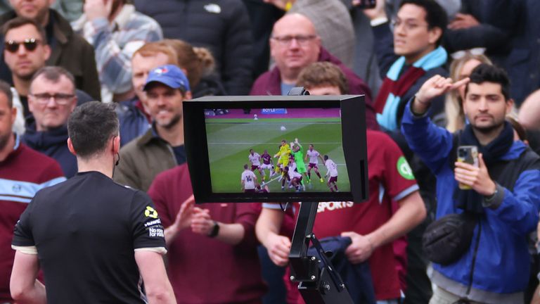 LONDON, ENGLAND - MAY 10: during the Premier League match between West Ham United and Arsenal at London Stadium on May 10, 2026 in London, England. (Photo by Marc Atkins/Getty Images)
