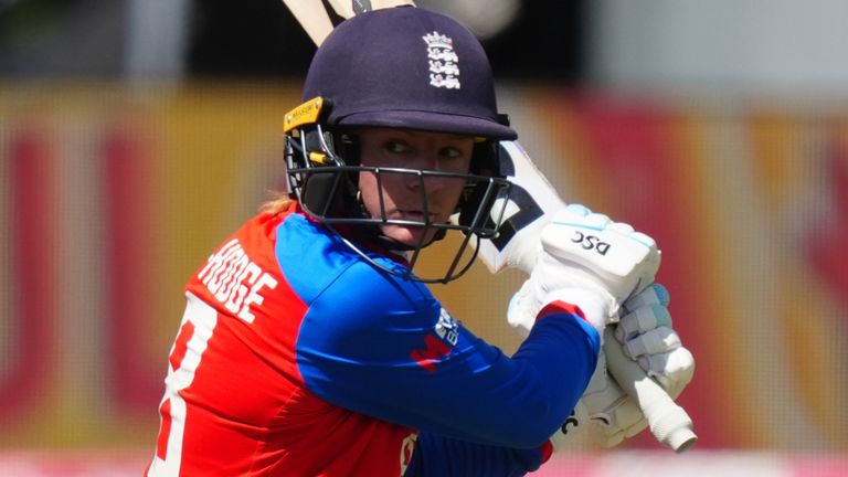 England's Danni Wyatt-Hodge batting during the second Vitality IT20 vs India