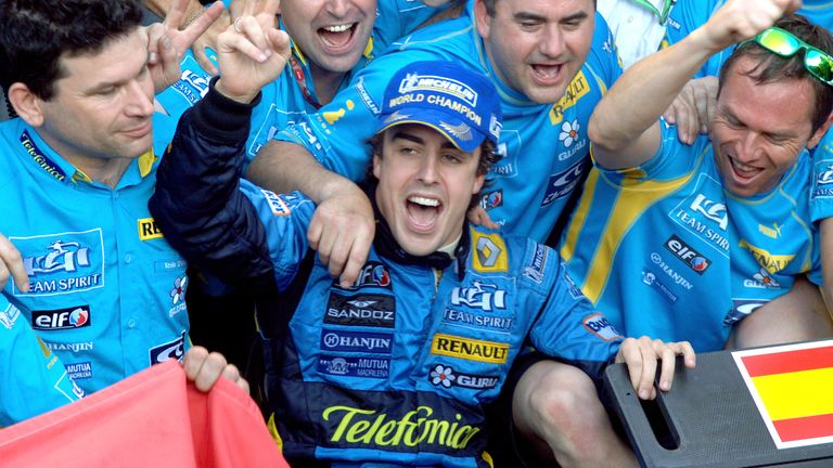 Fernando Alonso celebrates winning his second world title with Renault in 2006