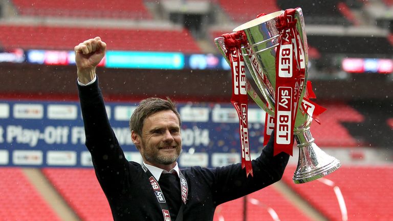 Graham Alexander conduziu Fleetwood à glória no play-off da League Two em 2013/14