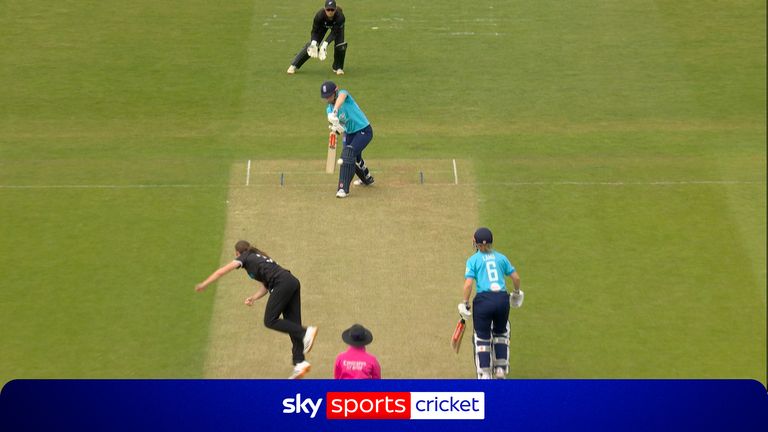 England lose Heather Knight in their ODI against New Zealand. 