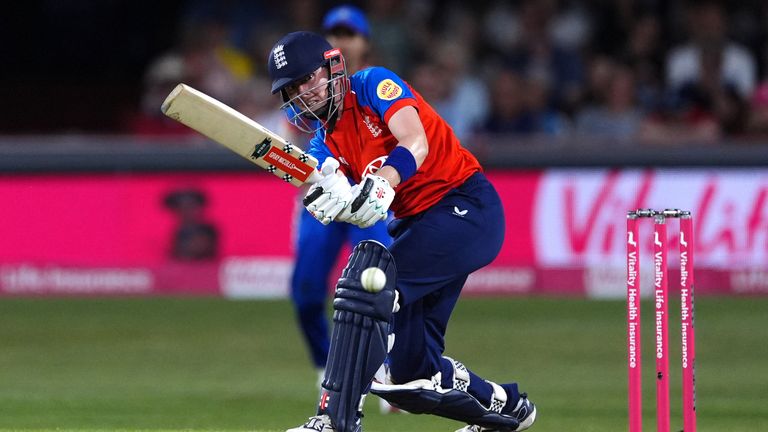 Heather Knight scored 21 runs off 24 deliveries before she was caught on the boundary by Jemimah Rodrigues
