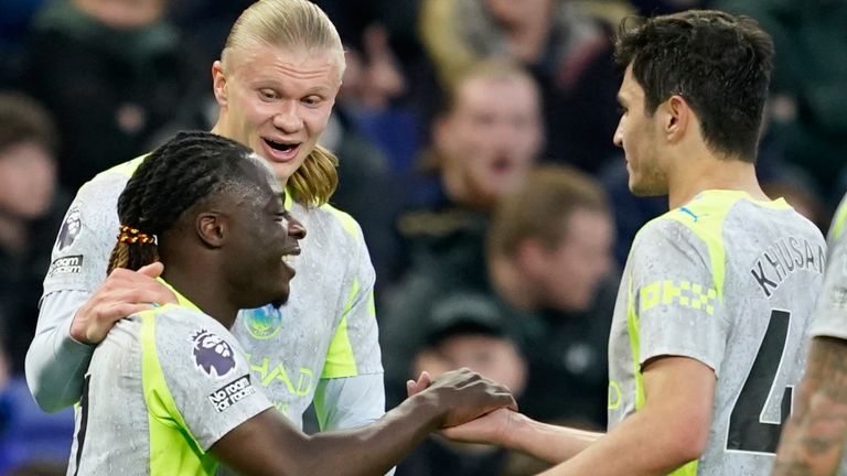 Manchester City players celebrate after scoring during the Premier League soccer match between Manchester City and Everton in Liverpool, England, Monday, May 4, 2026. (AP Photo/Dave Thompson)