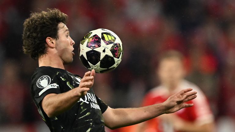 Joao Neves was not penalised for a clear handball
