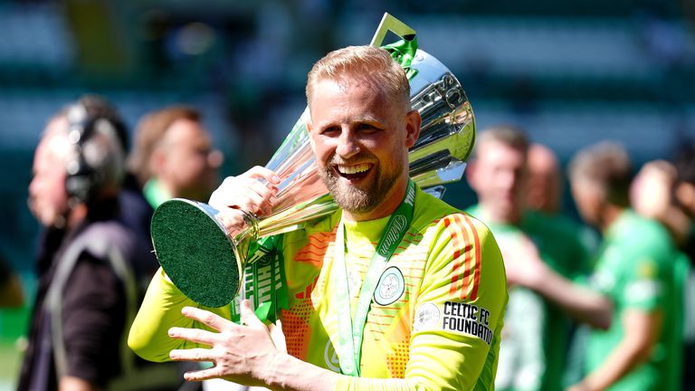 Kasper Schmeichel has announced his retirement following successes at Leicester and Celtic