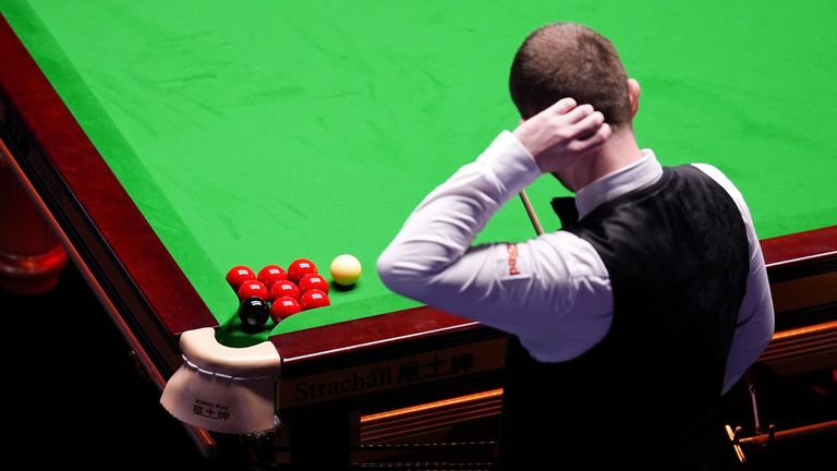 Allen and Wu were confounded by the black blocking a cluster of reds over the corner pocket