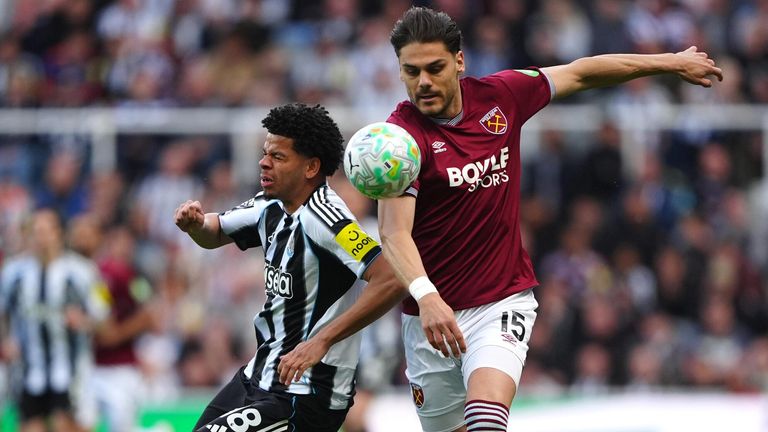 William Osula and Konstantinos Mavropanos battle for the ball