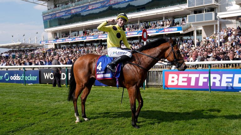 Bow Echo and Billy Loughnane after victory in the 2000 Guineas