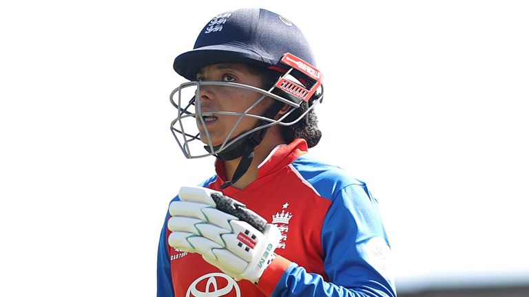 England lose Dunkley early in slow start vs India in second T20 LIVE!