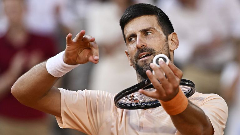 Novak Djokovic è l'unico campione del Grande Slam rimasto nel sorteggio del singolare maschile (Kyodo tramite AP Images)